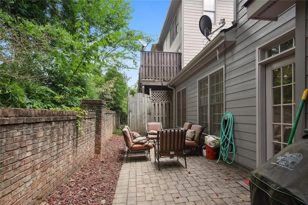 176 Mystic Court, Sandy Springs, Georgia 30342, 3 Bedrooms Bedrooms, ,3 BathroomsBathrooms,Residential,Sold,176 Mystic Court,7091032