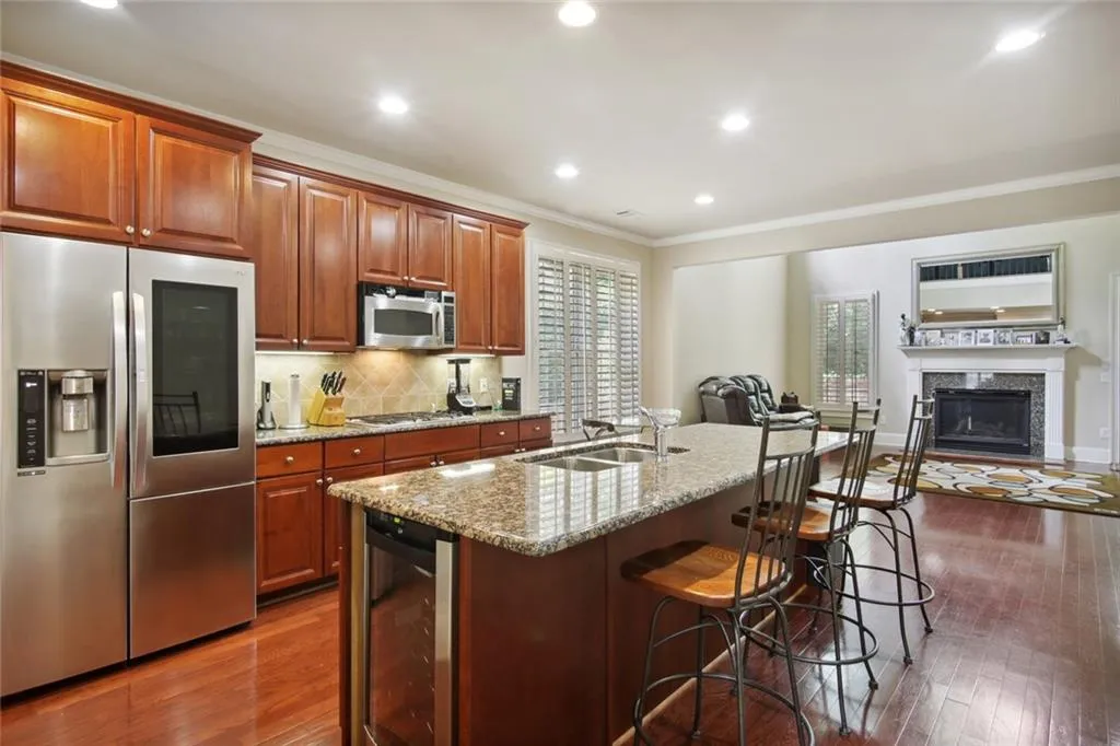 176 Mystic Court, Sandy Springs, Georgia 30342, 3 Bedrooms Bedrooms, ,3 BathroomsBathrooms,Residential,Sold,176 Mystic Court,7091032