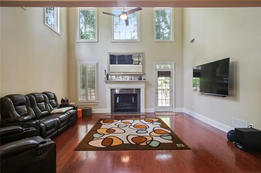 176 Mystic Court, Sandy Springs, Georgia 30342, 3 Bedrooms Bedrooms, ,3 BathroomsBathrooms,Residential,Sold,176 Mystic Court,7091032