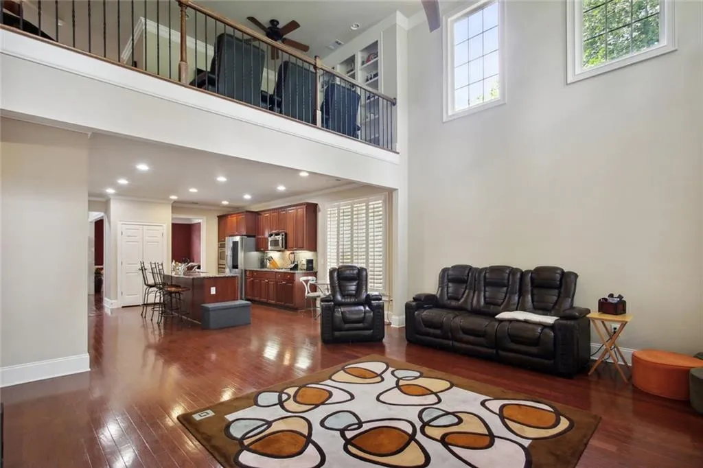 176 Mystic Court, Sandy Springs, Georgia 30342, 3 Bedrooms Bedrooms, ,3 BathroomsBathrooms,Residential,Sold,176 Mystic Court,7091032