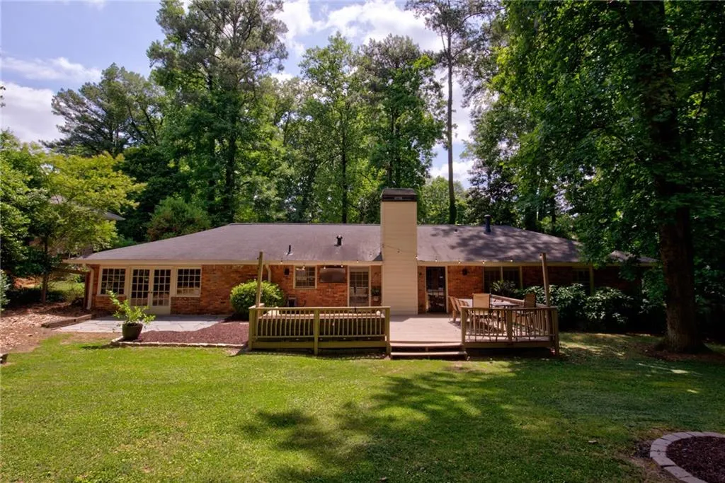 4780 High Point Road, Sandy Springs, Georgia 30342, 3 Bedrooms Bedrooms, ,2 BathroomsBathrooms,Residential,Sold,4780 High Point Road,6892704