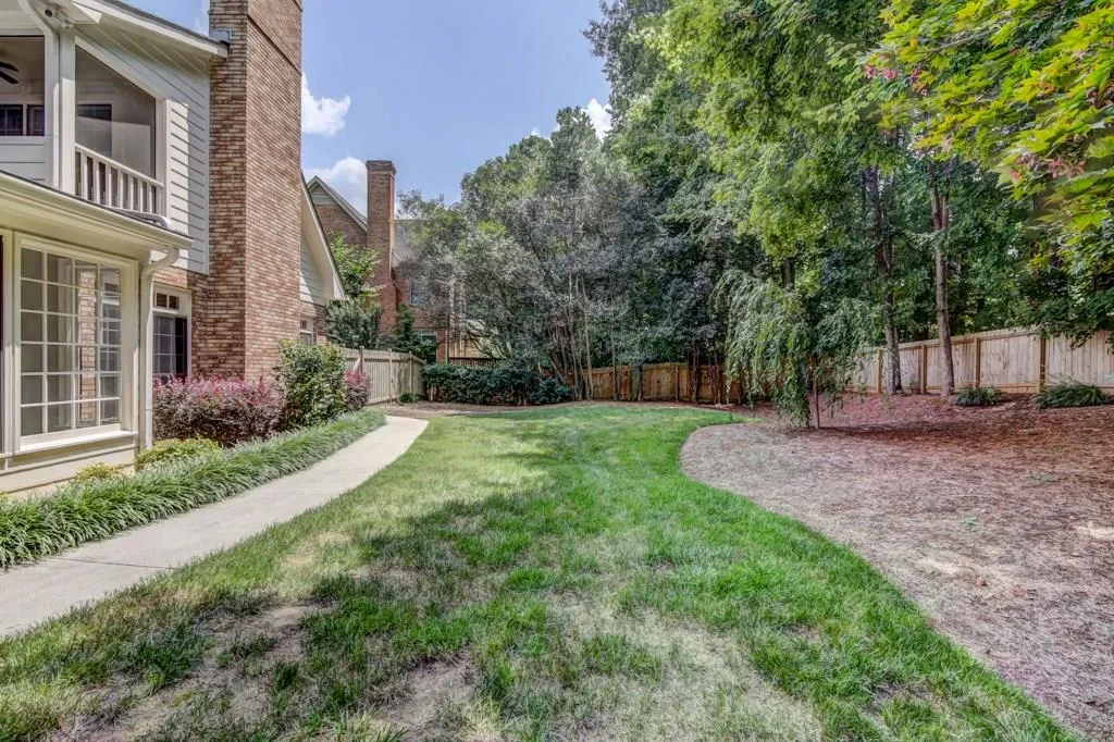 7585 S Spalding Lake Drive, Sandy Springs, Georgia 30350, 5 Bedrooms Bedrooms, ,4 BathroomsBathrooms,Residential,Sold,7585 S Spalding Lake Drive,6058993