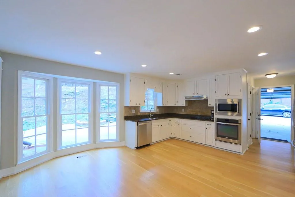 420 Riverhill Drive Nw, Atlanta, Georgia 30328, 4 Bedrooms Bedrooms, ,3 BathroomsBathrooms,Residential,Sold,420 Riverhill Drive Nw,6845833 420 Riverhill Drive Nw, Atlanta, Georgia 30328, 4 Bedrooms Bedrooms, ,3 BathroomsBathrooms,Residential,Sold,420 Riverhill Drive Nw,6845833