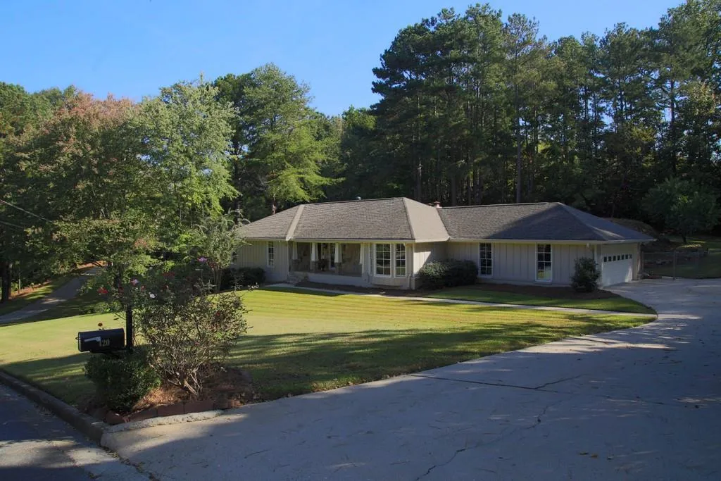 420 Riverhill Drive Nw, Atlanta, Georgia 30328, 4 Bedrooms Bedrooms, ,3 BathroomsBathrooms,Residential,Sold,420 Riverhill Drive Nw,6845833 420 Riverhill Drive Nw, Atlanta, Georgia 30328, 4 Bedrooms Bedrooms, ,3 BathroomsBathrooms,Residential,Sold,420 Riverhill Drive Nw,6845833