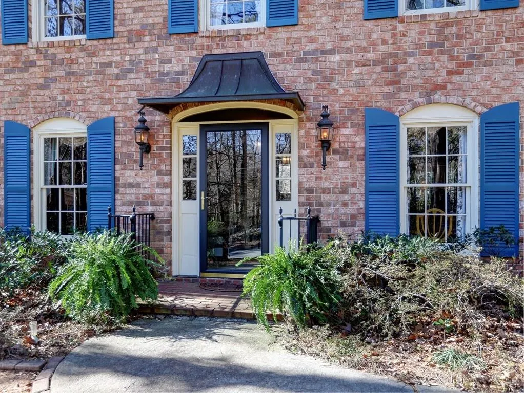 280 Dartmoor Circle, Sandy Springs, Georgia 30328, 5 Bedrooms Bedrooms, ,2 BathroomsBathrooms,Residential,Sold,280 Dartmoor Circle,5955185