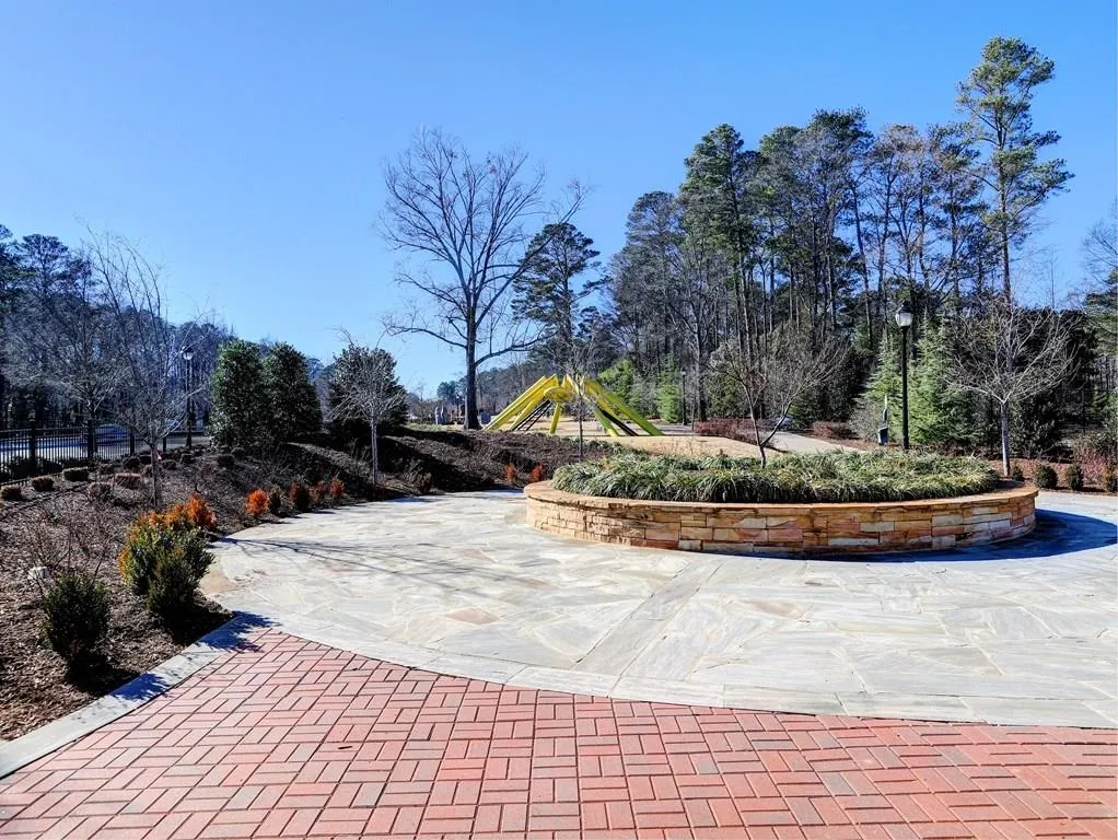 280 Dartmoor Circle, Sandy Springs, Georgia 30328, 5 Bedrooms Bedrooms, ,2 BathroomsBathrooms,Residential,Sold,280 Dartmoor Circle,5955185