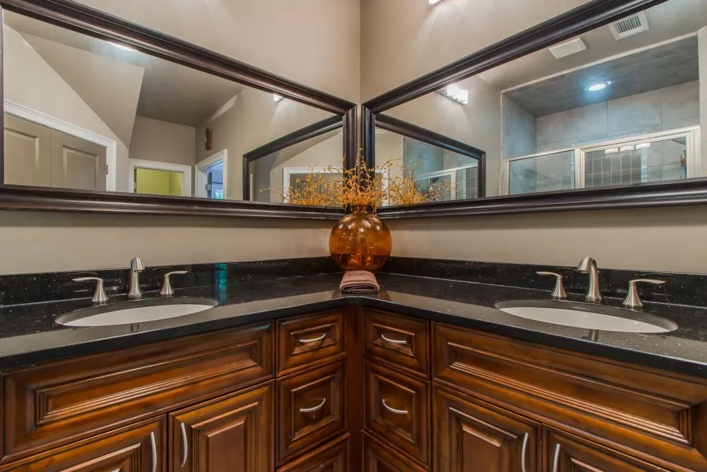 1265 Old Woodbine Road Ne, Sandy Springs, Georgia 30319, 4 Bedrooms Bedrooms, ,3 BathroomsBathrooms,Residential,Sold,1265 Old Woodbine Road Ne,5640033