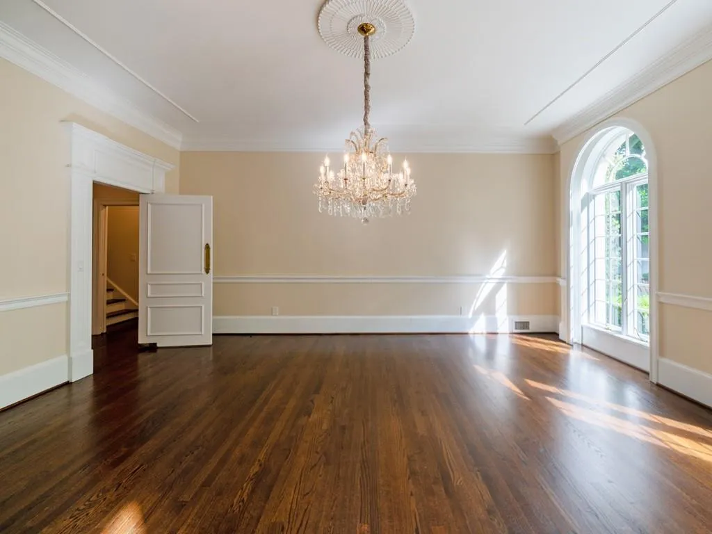 5040 Northside Drive, Atlanta, Georgia 30327, 7 Bedrooms Bedrooms, ,7 BathroomsBathrooms,Residential,Sold,5040 Northside Drive,7065608