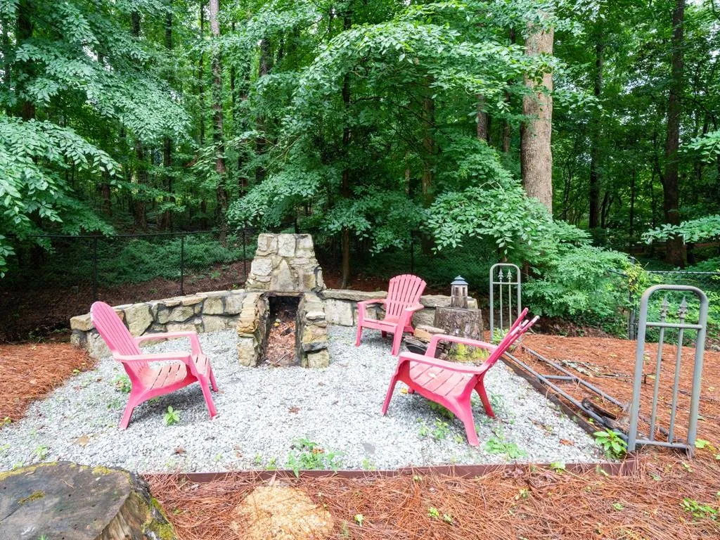 5040 Northside Drive, Atlanta, Georgia 30327, 7 Bedrooms Bedrooms, ,7 BathroomsBathrooms,Residential,Sold,5040 Northside Drive,7065608