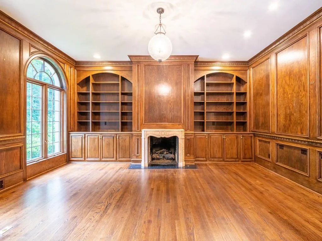 5040 Northside Drive, Atlanta, Georgia 30327, 7 Bedrooms Bedrooms, ,7 BathroomsBathrooms,Residential,Sold,5040 Northside Drive,7065608