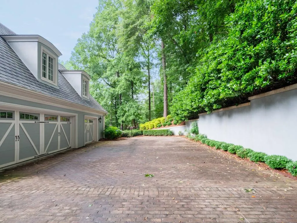 5040 Northside Drive, Atlanta, Georgia 30327, 7 Bedrooms Bedrooms, ,7 BathroomsBathrooms,Residential,Sold,5040 Northside Drive,7065608