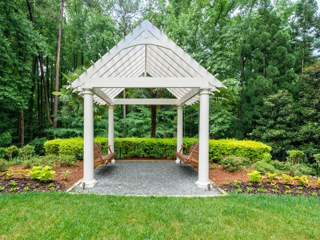 5040 Northside Drive, Atlanta, Georgia 30327, 7 Bedrooms Bedrooms, ,7 BathroomsBathrooms,Residential,Sold,5040 Northside Drive,7065608