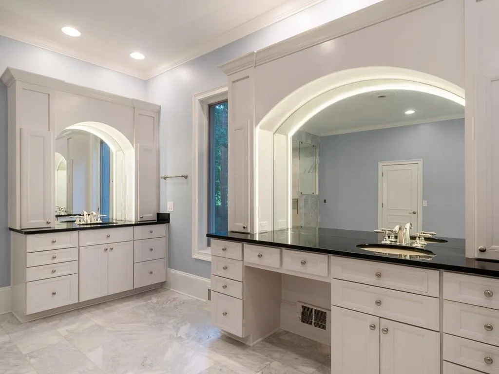 5040 Northside Drive, Atlanta, Georgia 30327, 7 Bedrooms Bedrooms, ,7 BathroomsBathrooms,Residential,Sold,5040 Northside Drive,7065608