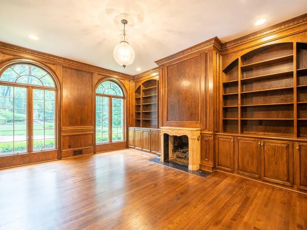 5040 Northside Drive, Atlanta, Georgia 30327, 7 Bedrooms Bedrooms, ,7 BathroomsBathrooms,Residential,Sold,5040 Northside Drive,7065608