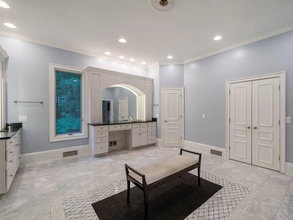 5040 Northside Drive, Atlanta, Georgia 30327, 7 Bedrooms Bedrooms, ,7 BathroomsBathrooms,Residential,Sold,5040 Northside Drive,7065608