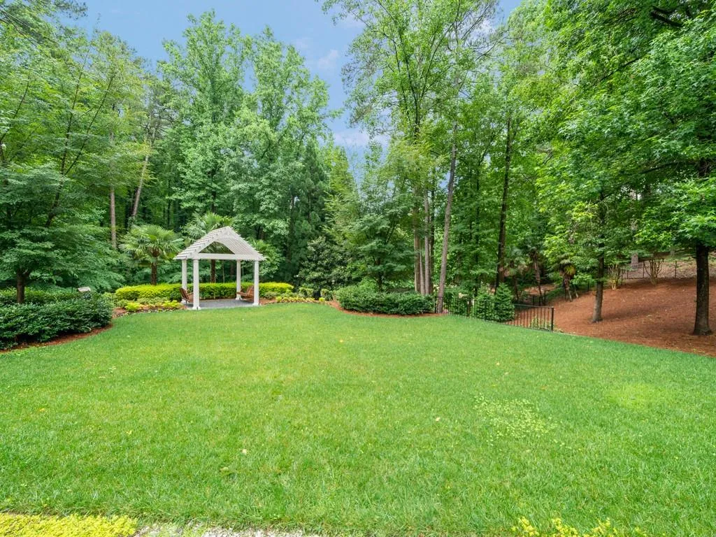 5040 Northside Drive, Atlanta, Georgia 30327, 7 Bedrooms Bedrooms, ,7 BathroomsBathrooms,Residential,Sold,5040 Northside Drive,7065608