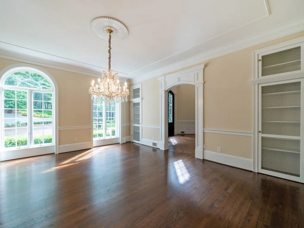 5040 Northside Drive, Atlanta, Georgia 30327, 7 Bedrooms Bedrooms, ,7 BathroomsBathrooms,Residential,Sold,5040 Northside Drive,7065608