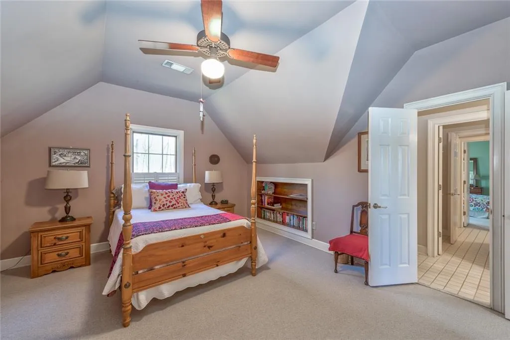 Sandy Springs, Georgia 30328, 5 Bedrooms Bedrooms, ,4 BathroomsBathrooms,Residential,Sold,5634133