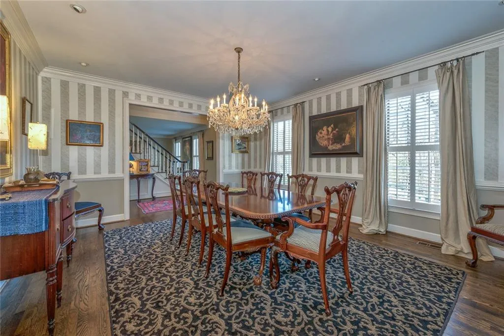 Sandy Springs, Georgia 30328, 5 Bedrooms Bedrooms, ,4 BathroomsBathrooms,Residential,Sold,5634133