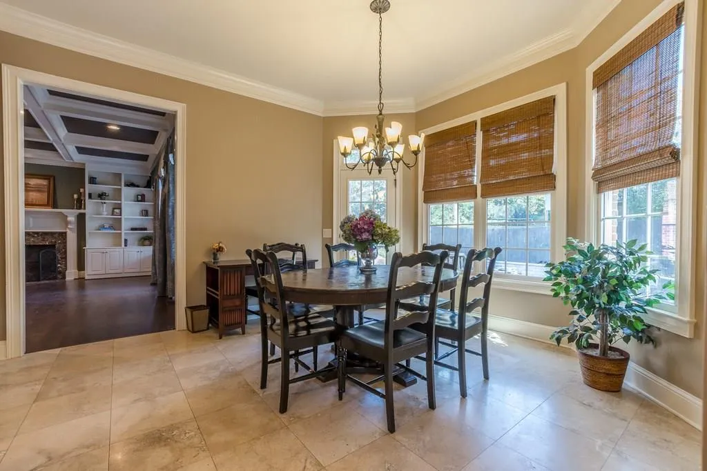 5167 Lake Forrest Drive Ne, Sandy Springs, Georgia 30342, 5 Bedrooms Bedrooms, ,4 BathroomsBathrooms,Residential,Sold,5167 Lake Forrest Drive Ne,6105517