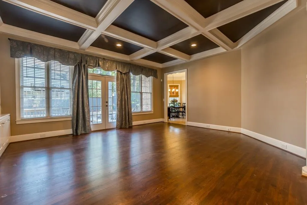 5167 Lake Forrest Drive Ne, Sandy Springs, Georgia 30342, 5 Bedrooms Bedrooms, ,4 BathroomsBathrooms,Residential,Sold,5167 Lake Forrest Drive Ne,6105517