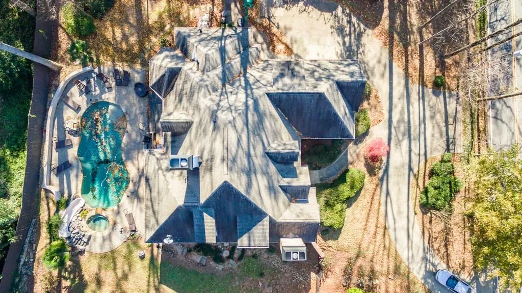 5167 Lake Forrest Drive Ne, Sandy Springs, Georgia 30342, 5 Bedrooms Bedrooms, ,4 BathroomsBathrooms,Residential,Sold,5167 Lake Forrest Drive Ne,6105517