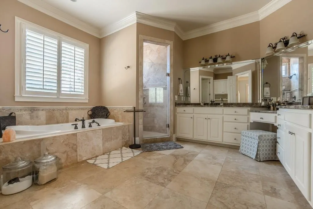 5167 Lake Forrest Drive Ne, Sandy Springs, Georgia 30342, 5 Bedrooms Bedrooms, ,4 BathroomsBathrooms,Residential,Sold,5167 Lake Forrest Drive Ne,6105517