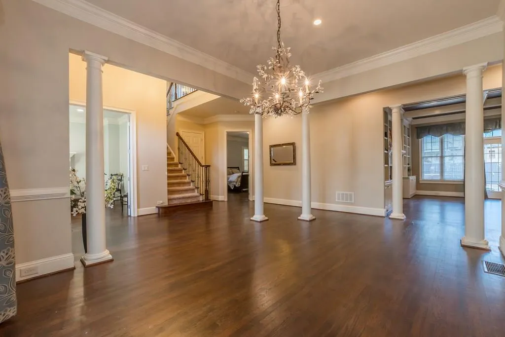 5167 Lake Forrest Drive Ne, Sandy Springs, Georgia 30342, 5 Bedrooms Bedrooms, ,4 BathroomsBathrooms,Residential,Sold,5167 Lake Forrest Drive Ne,6105517