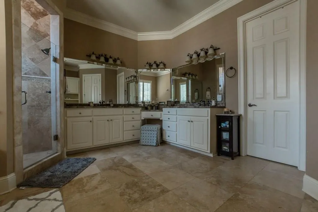 5167 Lake Forrest Drive Ne, Sandy Springs, Georgia 30342, 5 Bedrooms Bedrooms, ,4 BathroomsBathrooms,Residential,Sold,5167 Lake Forrest Drive Ne,6105517