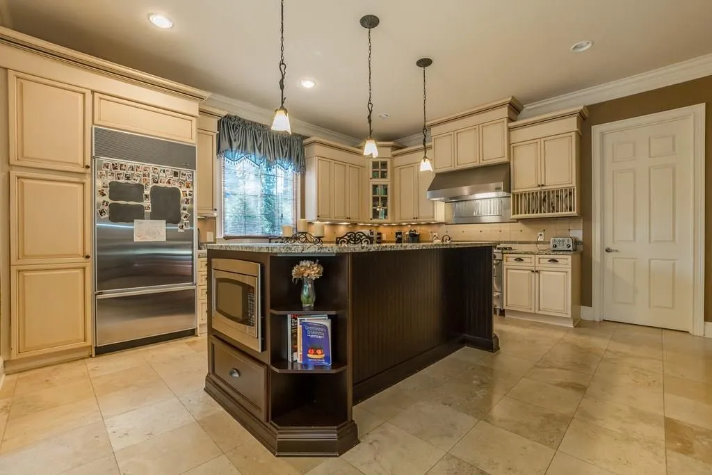5167 Lake Forrest Drive Ne, Sandy Springs, Georgia 30342, 5 Bedrooms Bedrooms, ,4 BathroomsBathrooms,Residential,Sold,5167 Lake Forrest Drive Ne,6105517