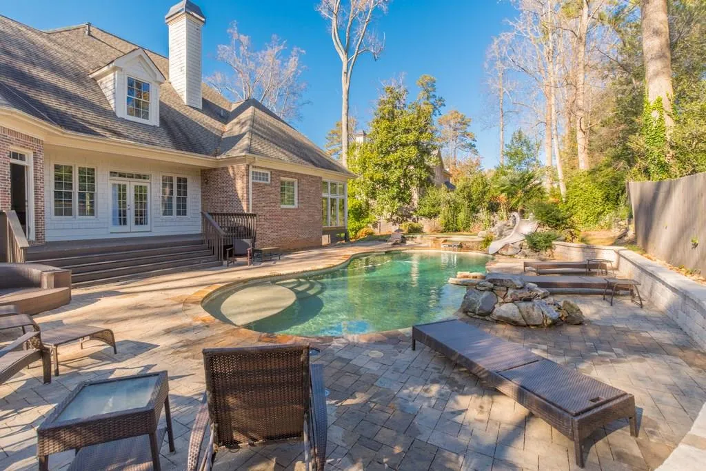 5167 Lake Forrest Drive Ne, Sandy Springs, Georgia 30342, 5 Bedrooms Bedrooms, ,4 BathroomsBathrooms,Residential,Sold,5167 Lake Forrest Drive Ne,6105517