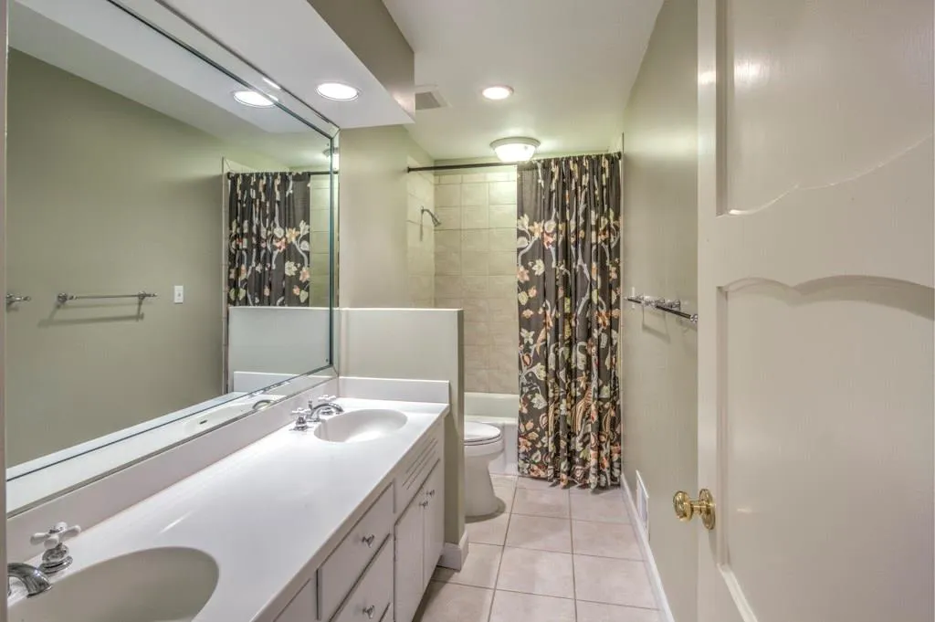 6320 Mountain Brook Lane, Sandy Springs, Georgia 30328, 4 Bedrooms Bedrooms, ,3 BathroomsBathrooms,Residential,Sold,6320 Mountain Brook Lane,5646282