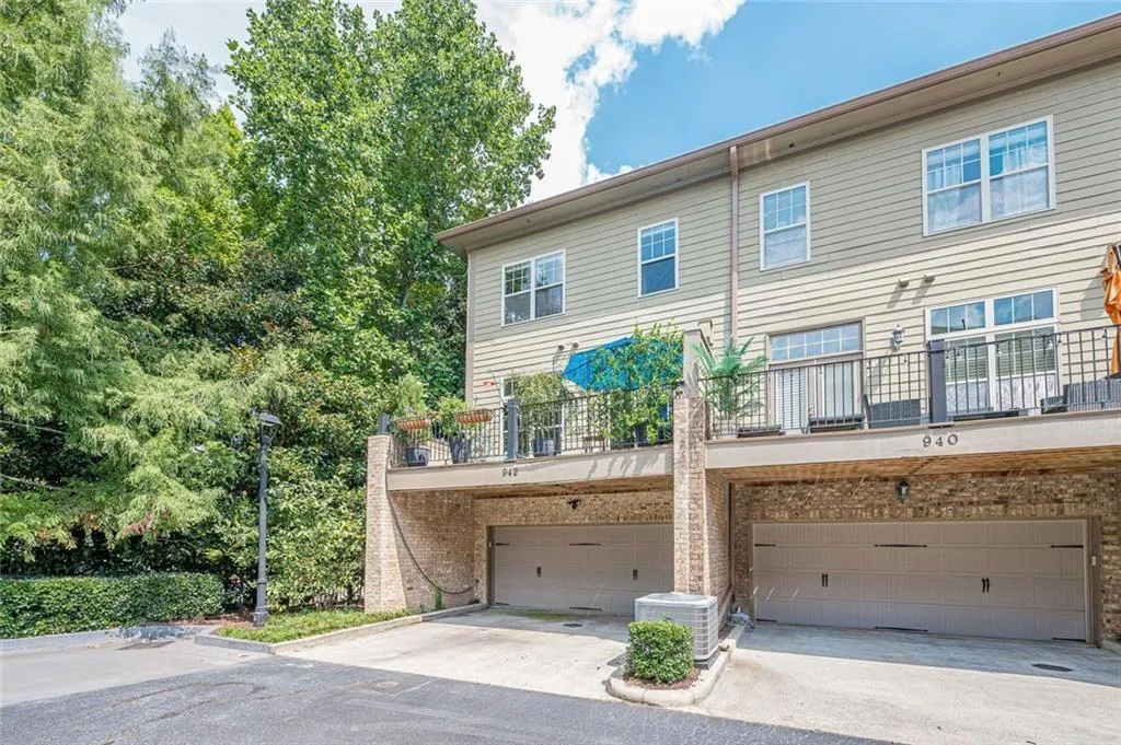 942 Telfair Close, Sandy Springs, Georgia 30350, 3 Bedrooms Bedrooms, ,3 BathroomsBathrooms,Residential,For Sale,942 Telfair Close,7645714