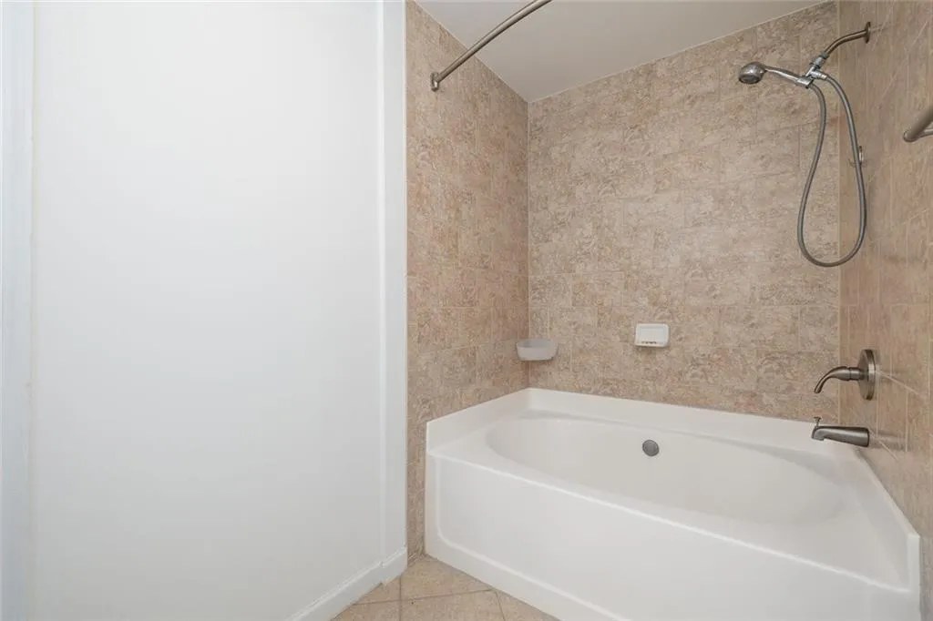 Atlanta, Georgia 30319, 2 Bedrooms Bedrooms, ,2 BathroomsBathrooms,Residential,For Sale,7571265