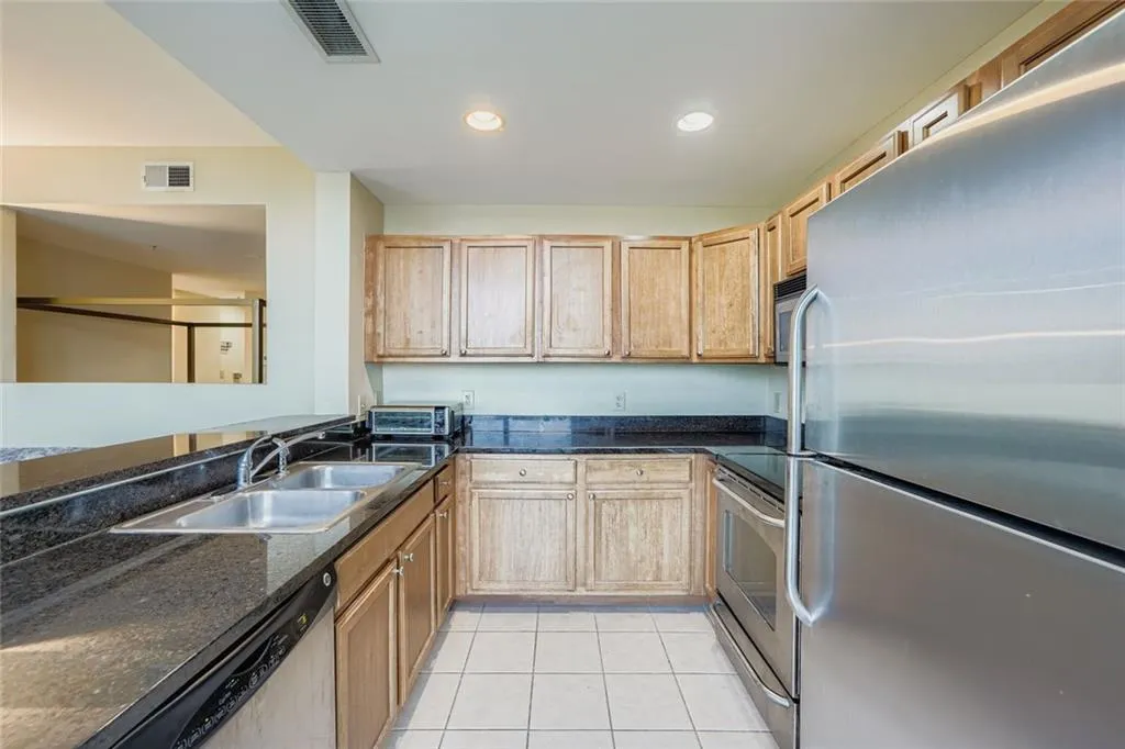 3040 Peachtree Road Nw Unit 1310, Atlanta, Georgia 30305, 1 Bedroom Bedrooms, ,1 BathroomBathrooms,Residential,For Sale,3040 Peachtree Road Nw Unit 1310,7667205