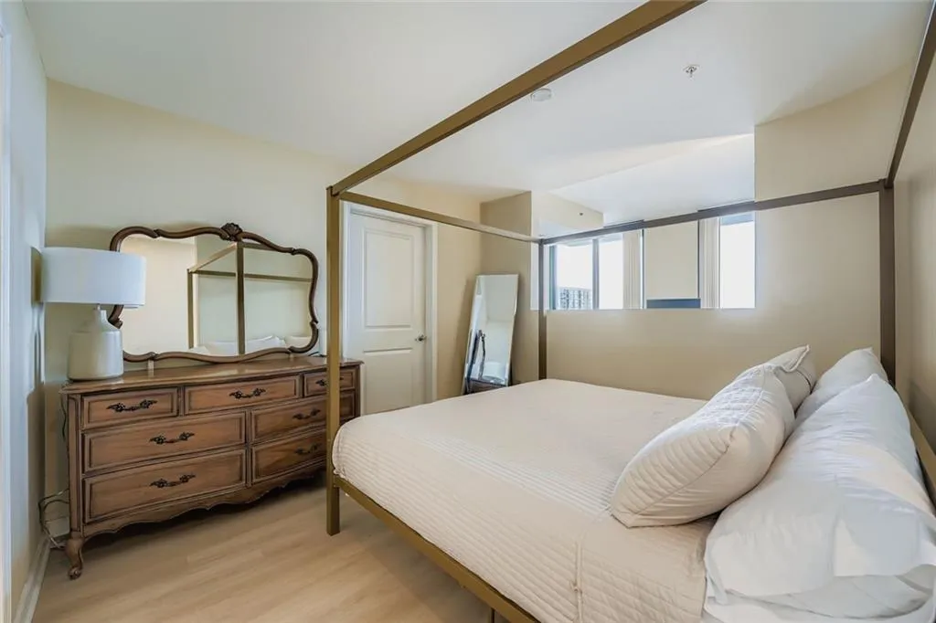 3040 Peachtree Road Nw Unit 1310, Atlanta, Georgia 30305, 1 Bedroom Bedrooms, ,1 BathroomBathrooms,Residential,For Sale,3040 Peachtree Road Nw Unit 1310,7667205