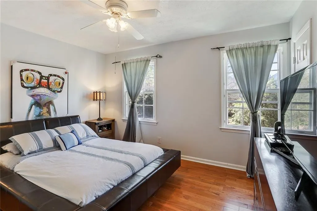 6700 Roswell Road Unit 17a, Sandy Springs, Georgia 30328, 2 Bedrooms Bedrooms, ,1 BathroomBathrooms,Residential,Sold,6700 Roswell Road Unit 17a,6527645