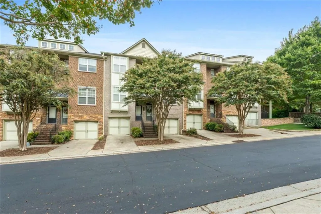 2029 Cobblestone Circle, Brookhaven, Georgia 30319, 3 Bedrooms Bedrooms, ,3 BathroomsBathrooms,Residential,For Sale,2029 Cobblestone Circle,7660582