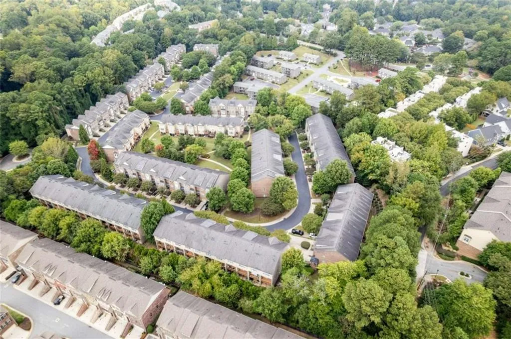 2029 Cobblestone Circle, Brookhaven, Georgia 30319, 3 Bedrooms Bedrooms, ,3 BathroomsBathrooms,Residential,For Sale,2029 Cobblestone Circle,7660582