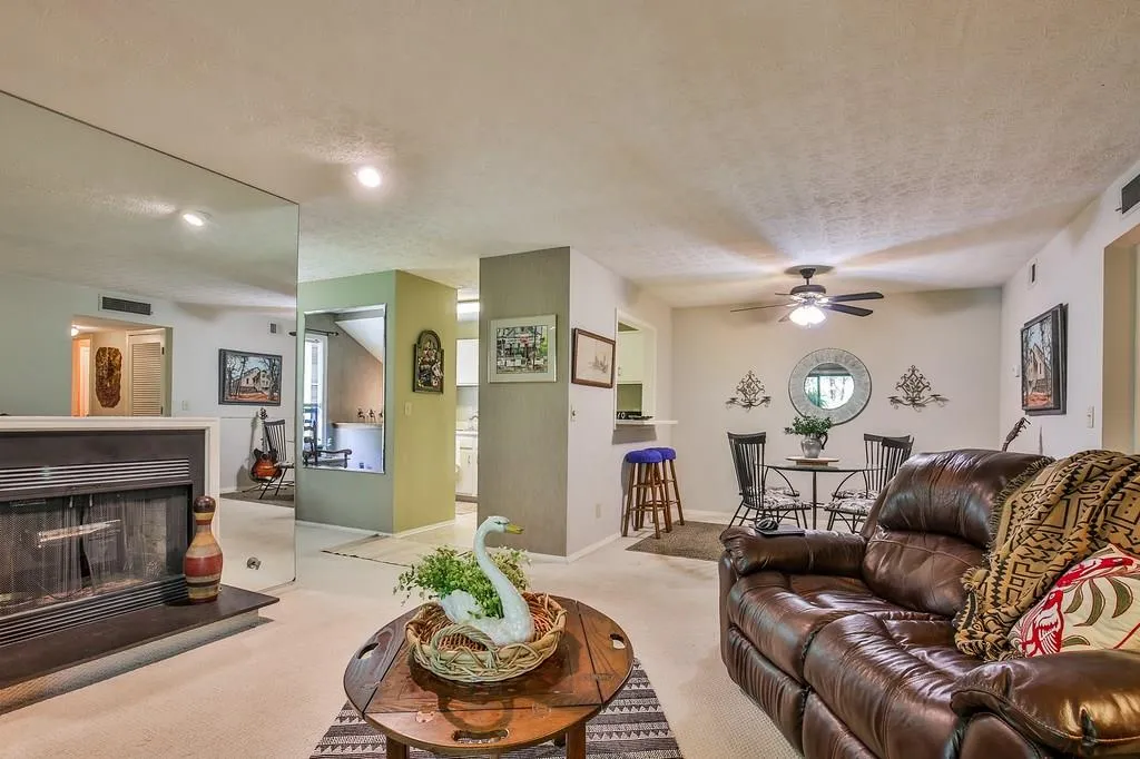 409 Woodcliff Drive, Sandy Springs, Georgia 30350, 2 Bedrooms Bedrooms, ,1 BathroomBathrooms,Residential,Sold,409 Woodcliff Drive,6009854