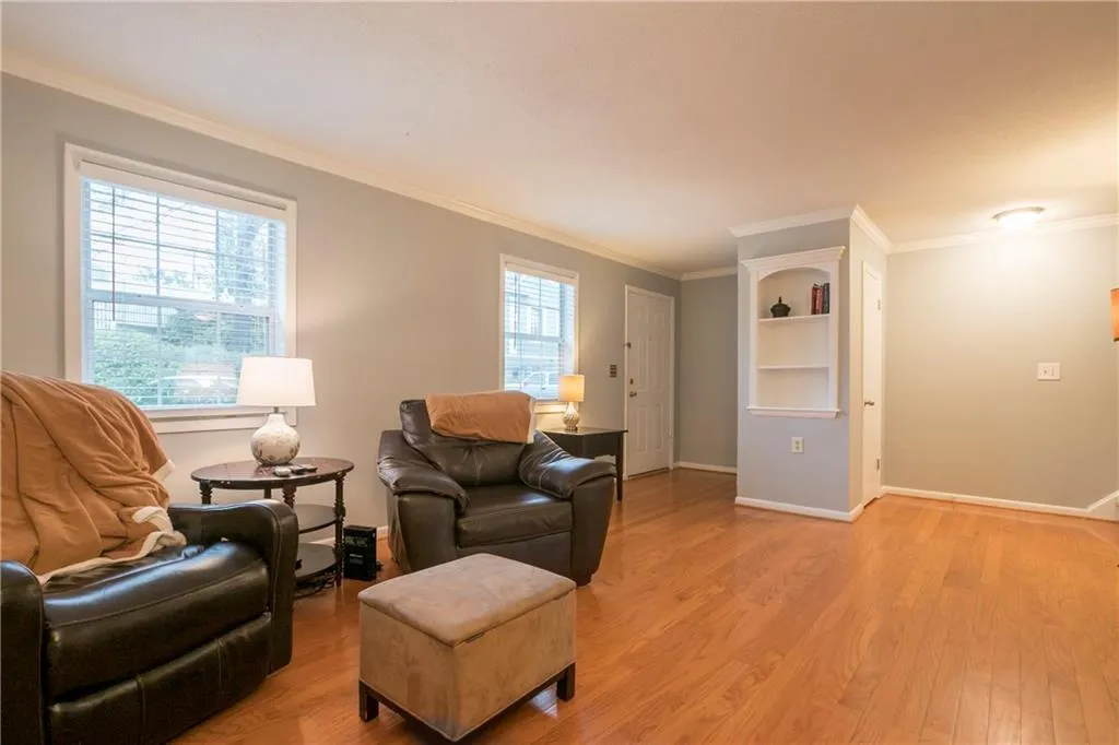 6900 Roswell Road Unit E2, Atlanta, Georgia 30328, 3 Bedrooms Bedrooms, ,2 BathroomsBathrooms,Residential,Sold,6900 Roswell Road Unit E2,5973531