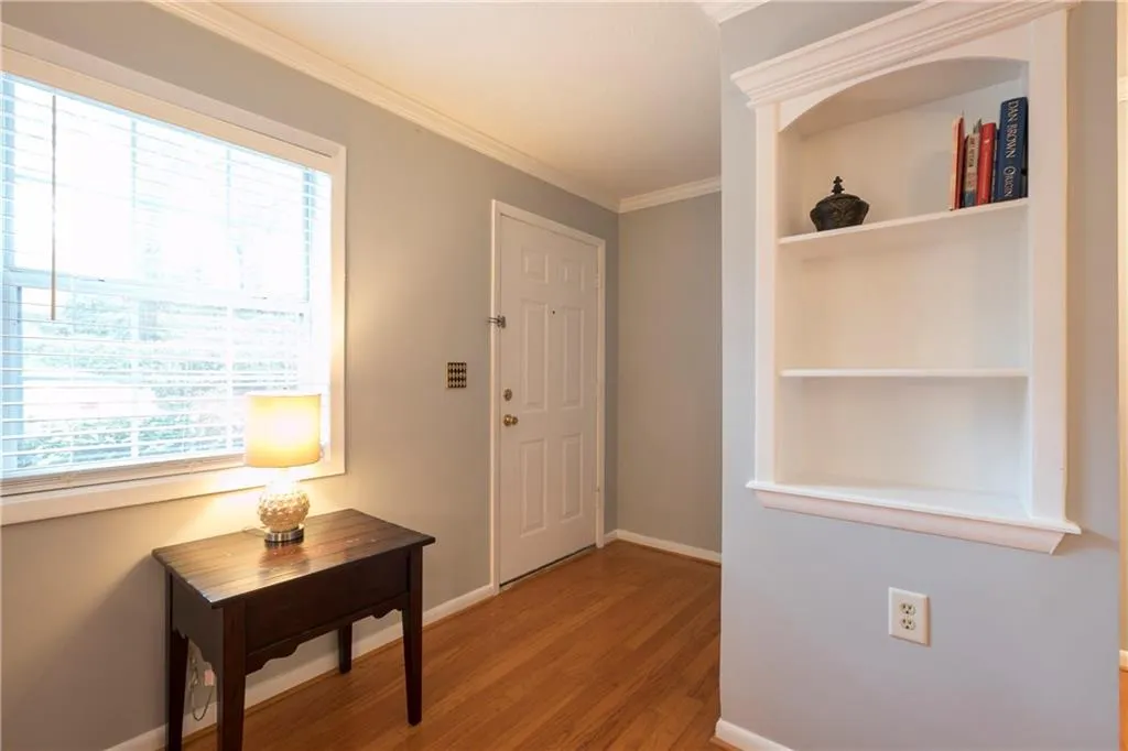 6900 Roswell Road Unit E2, Atlanta, Georgia 30328, 3 Bedrooms Bedrooms, ,2 BathroomsBathrooms,Residential,Sold,6900 Roswell Road Unit E2,5973531