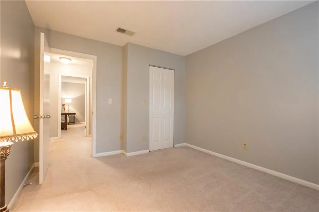 6900 Roswell Road Unit E2, Atlanta, Georgia 30328, 3 Bedrooms Bedrooms, ,2 BathroomsBathrooms,Residential,Sold,6900 Roswell Road Unit E2,5973531