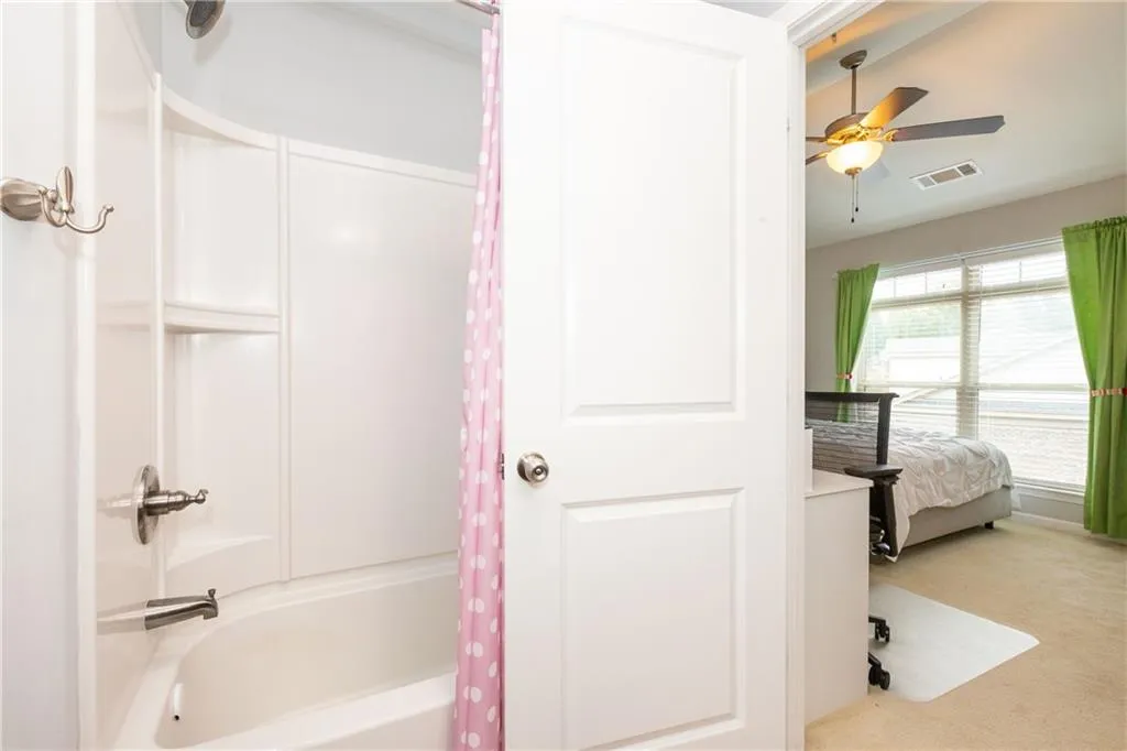 215 Semel Drive Nw Unit 448, Atlanta, Georgia 30309, 2 Bedrooms Bedrooms, ,2 BathroomsBathrooms,Residential,Sold,215 Semel Drive Nw Unit 448,6804235