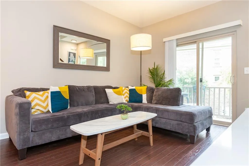 215 Semel Drive Nw Unit 448, Atlanta, Georgia 30309, 2 Bedrooms Bedrooms, ,2 BathroomsBathrooms,Residential,Sold,215 Semel Drive Nw Unit 448,6804235