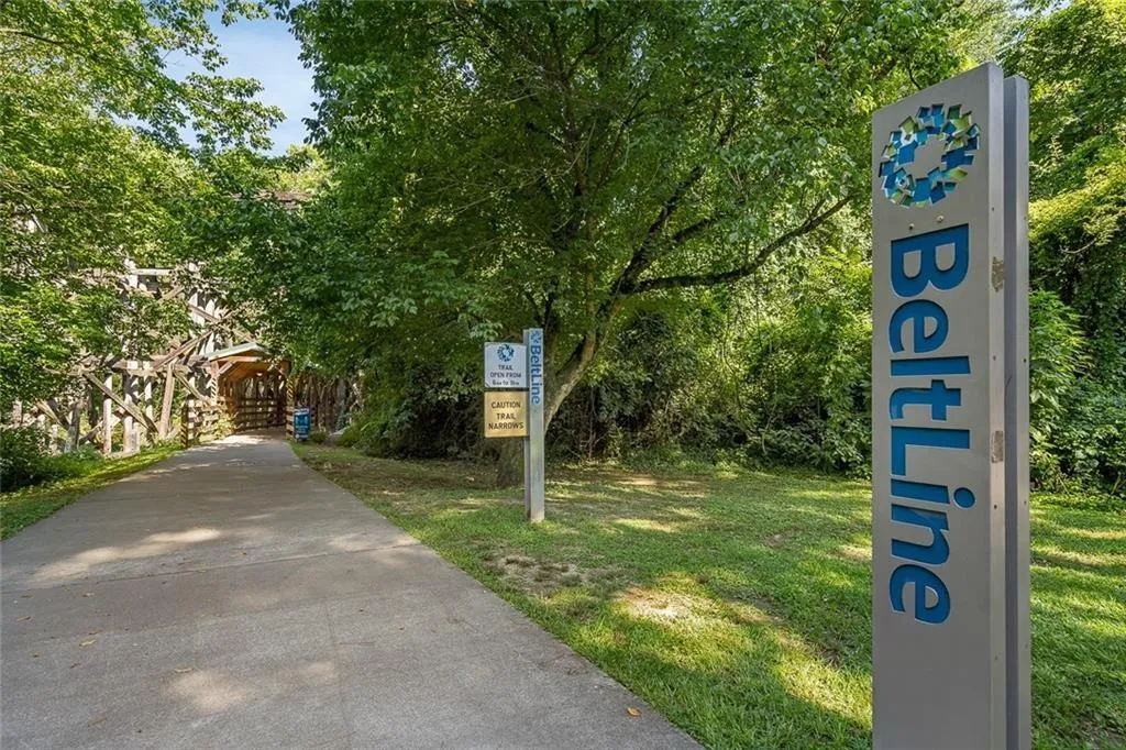 215 Semel Drive Nw Unit 448, Atlanta, Georgia 30309, 2 Bedrooms Bedrooms, ,2 BathroomsBathrooms,Residential,Sold,215 Semel Drive Nw Unit 448,6804235