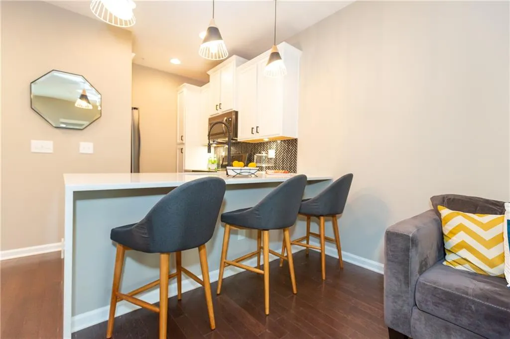 215 Semel Drive Nw Unit 448, Atlanta, Georgia 30309, 2 Bedrooms Bedrooms, ,2 BathroomsBathrooms,Residential,Sold,215 Semel Drive Nw Unit 448,6804235