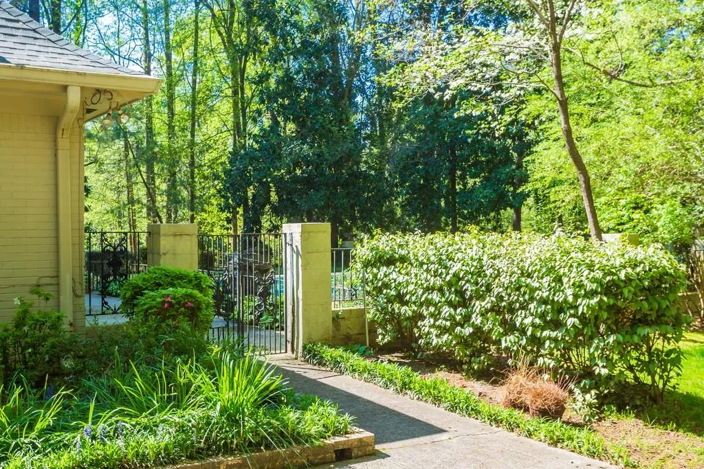 1890 Old Dominion Drive, Sandy Springs, Georgia 30350, 6 Bedrooms Bedrooms, ,3 BathroomsBathrooms,Residential,Sold,1890 Old Dominion Drive,6535458