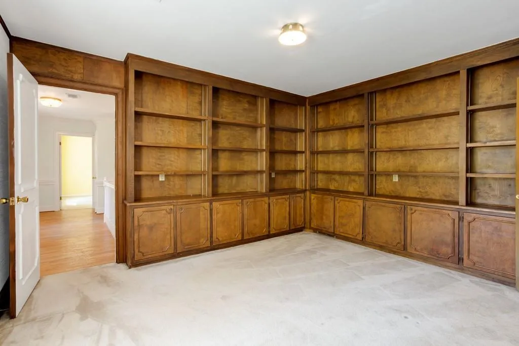 1890 Old Dominion Drive, Sandy Springs, Georgia 30350, 6 Bedrooms Bedrooms, ,3 BathroomsBathrooms,Residential,Sold,1890 Old Dominion Drive,6535458