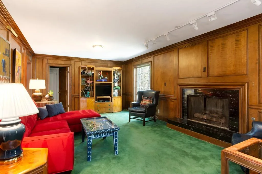 1890 Old Dominion Drive, Sandy Springs, Georgia 30350, 6 Bedrooms Bedrooms, ,3 BathroomsBathrooms,Residential,Sold,1890 Old Dominion Drive,6535458